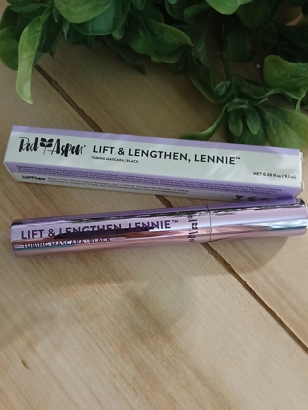 NWT Red Aspen Lift & Lengthen Lennie Tubing Mascara — Black